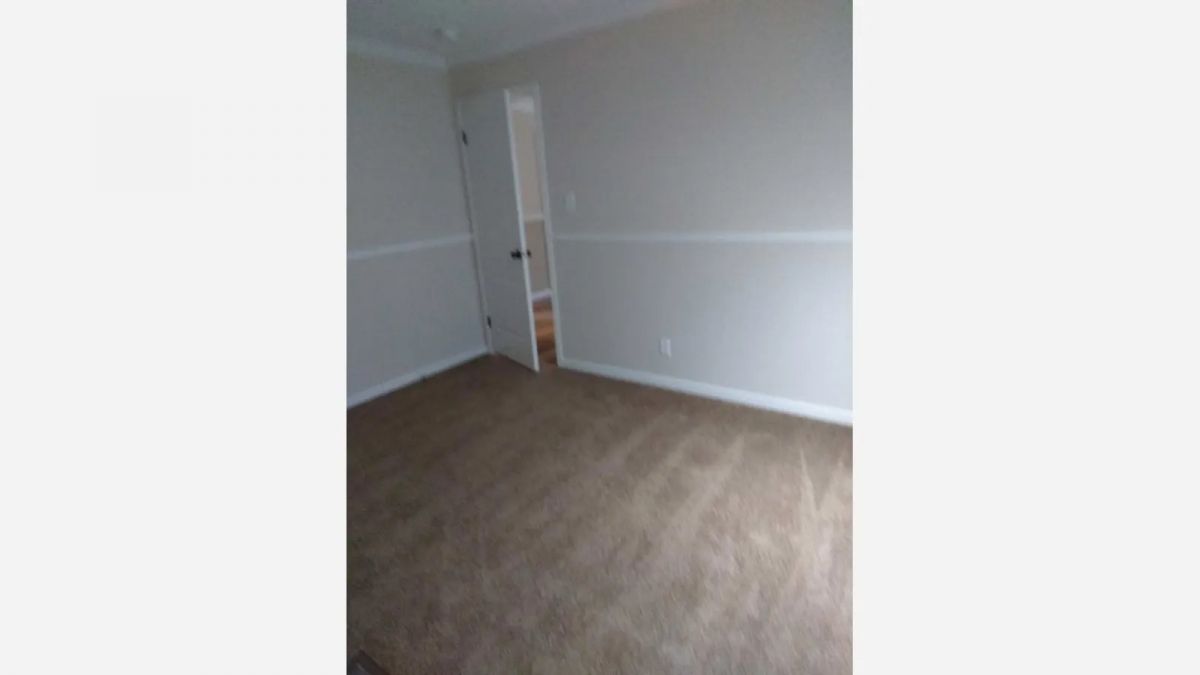 81 Sandhill Boulevard