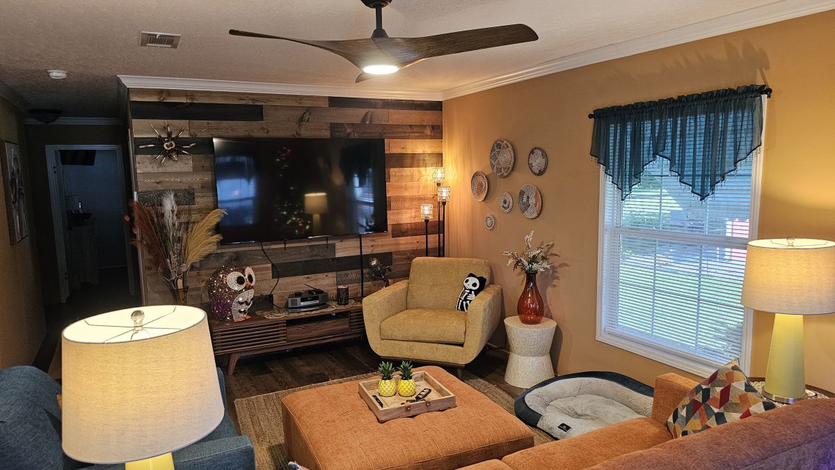 9231 W Sweet Apple Court