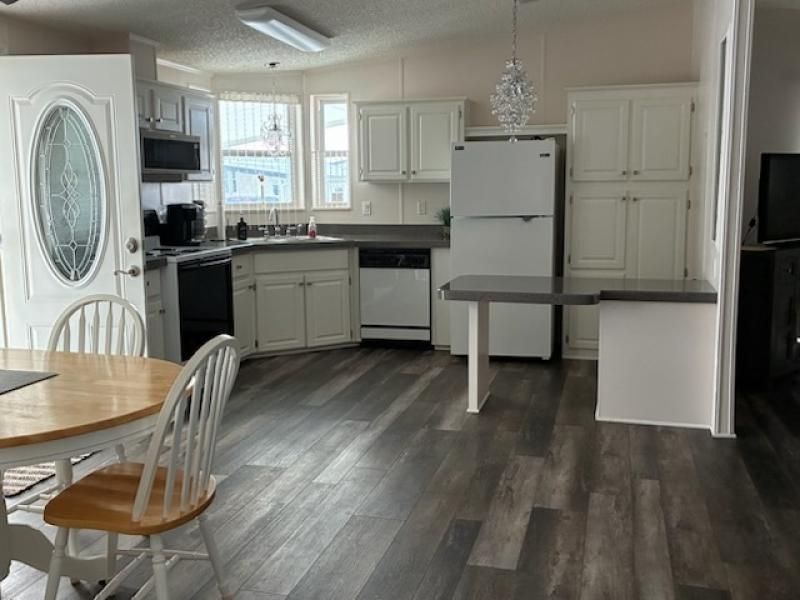 1701 W Commerce Ave Lot # 123