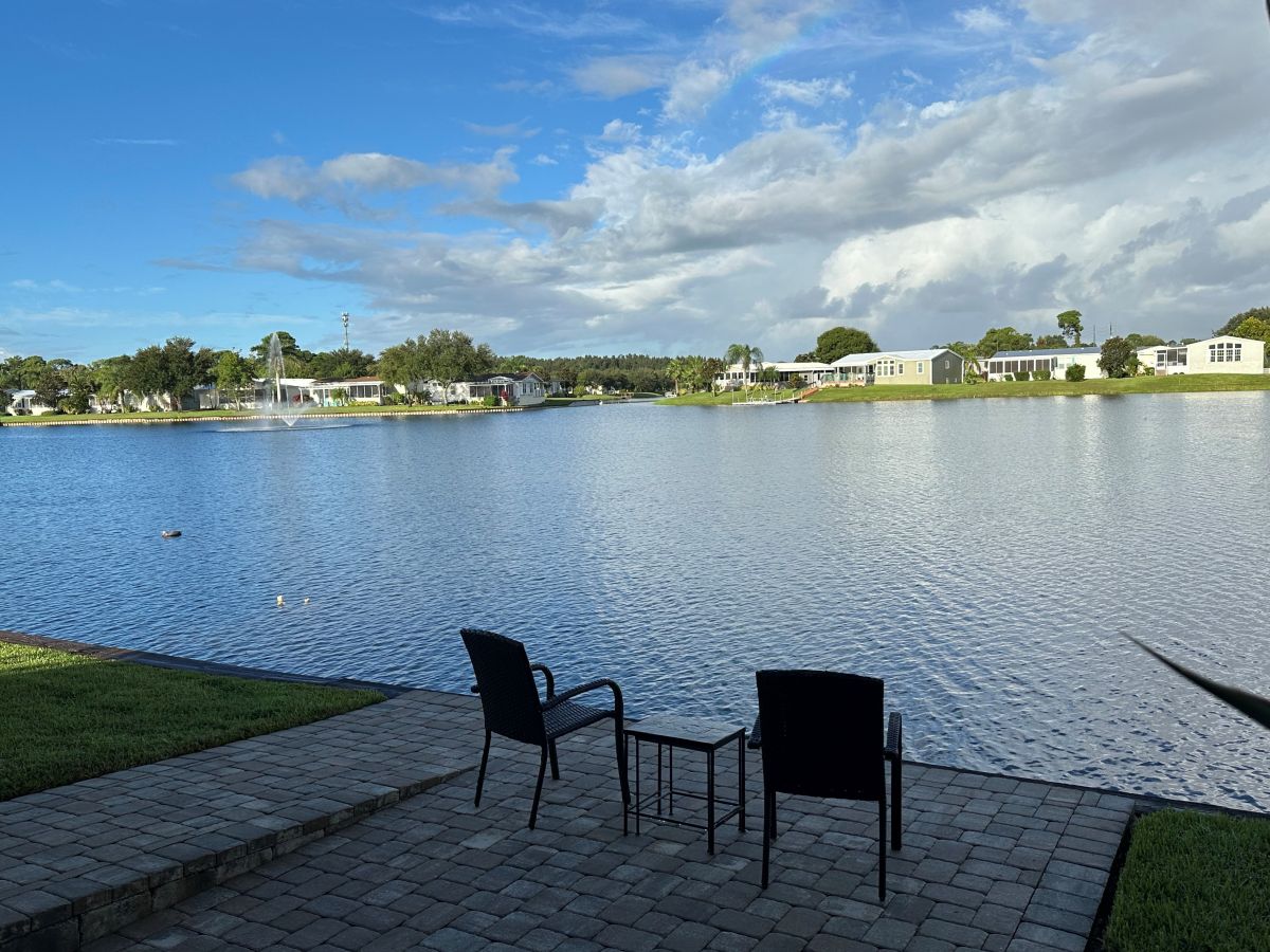 2029 EAST LAKEVIEW DRIVE