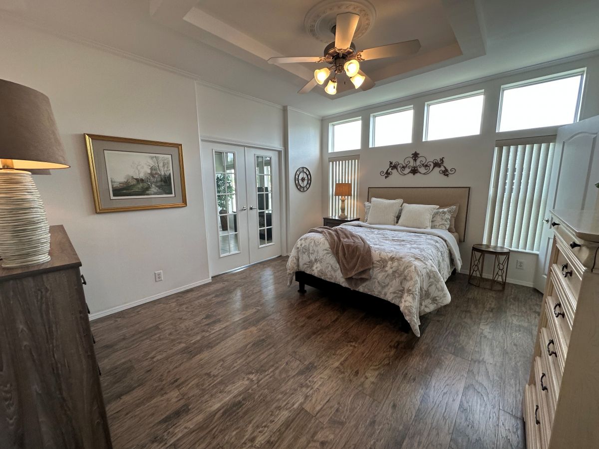 2029 EAST LAKEVIEW DRIVE