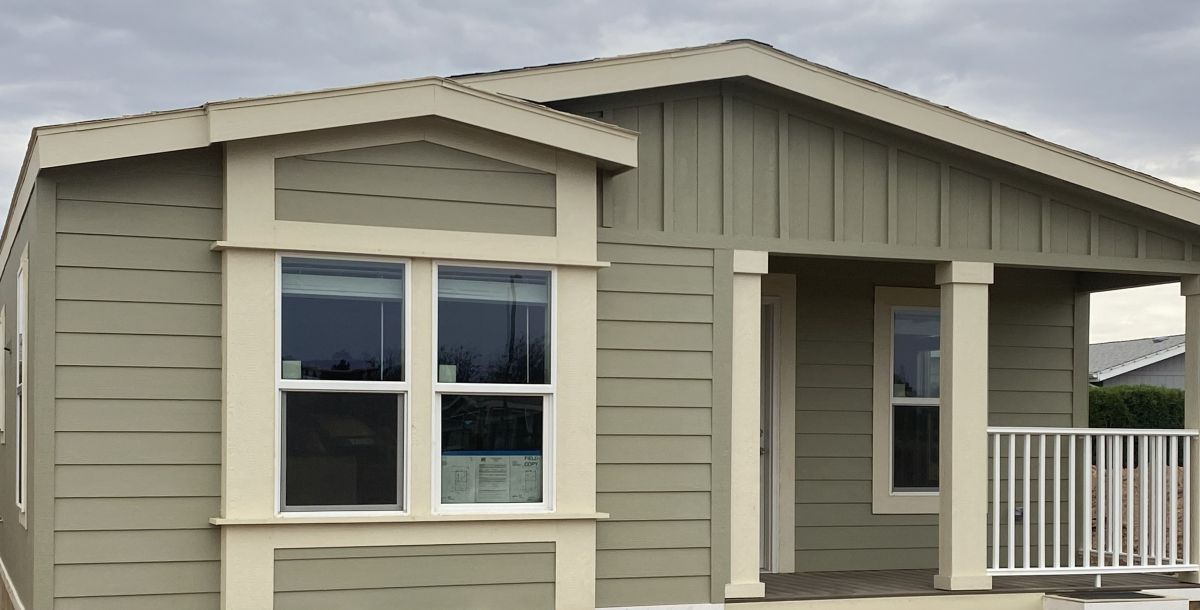 1110 North Henness Rd 2213