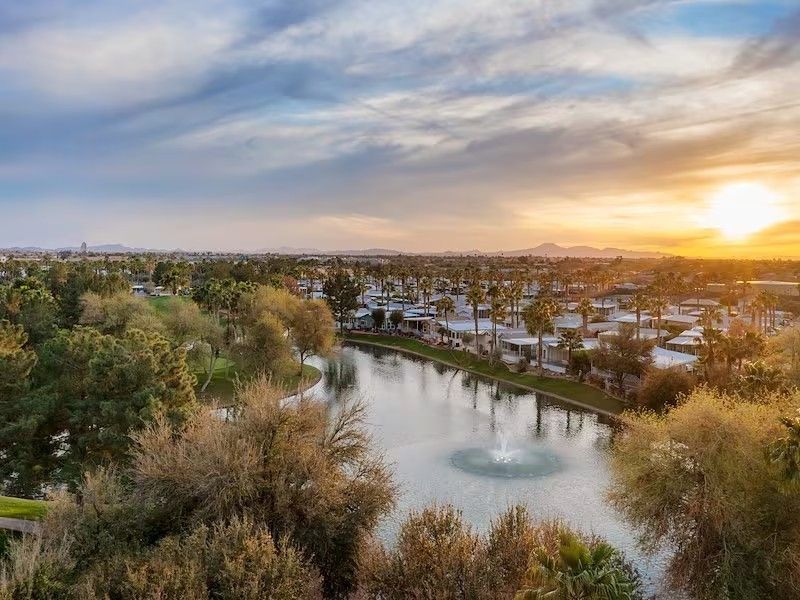 1110 North Henness Rd 2213