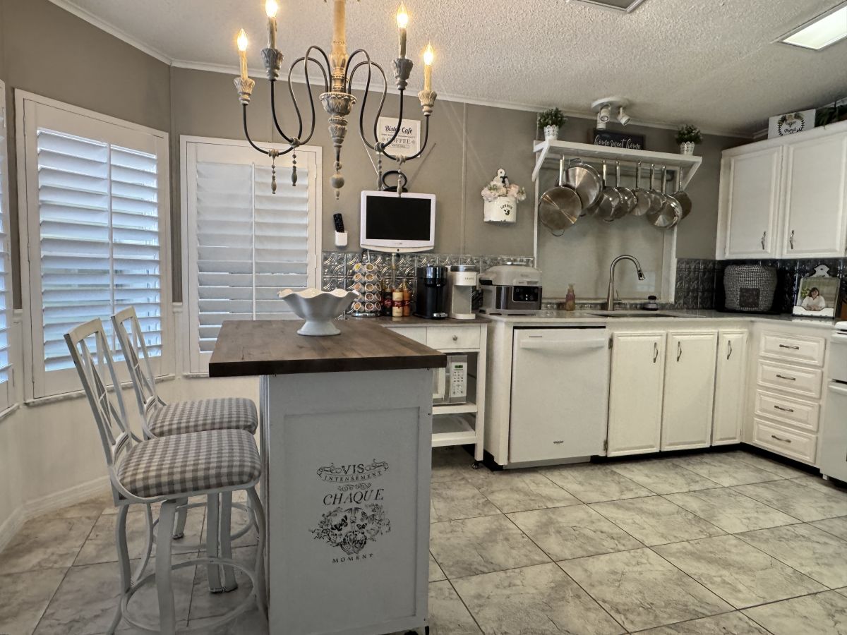 1912 BAYOU DRIVE NORTH