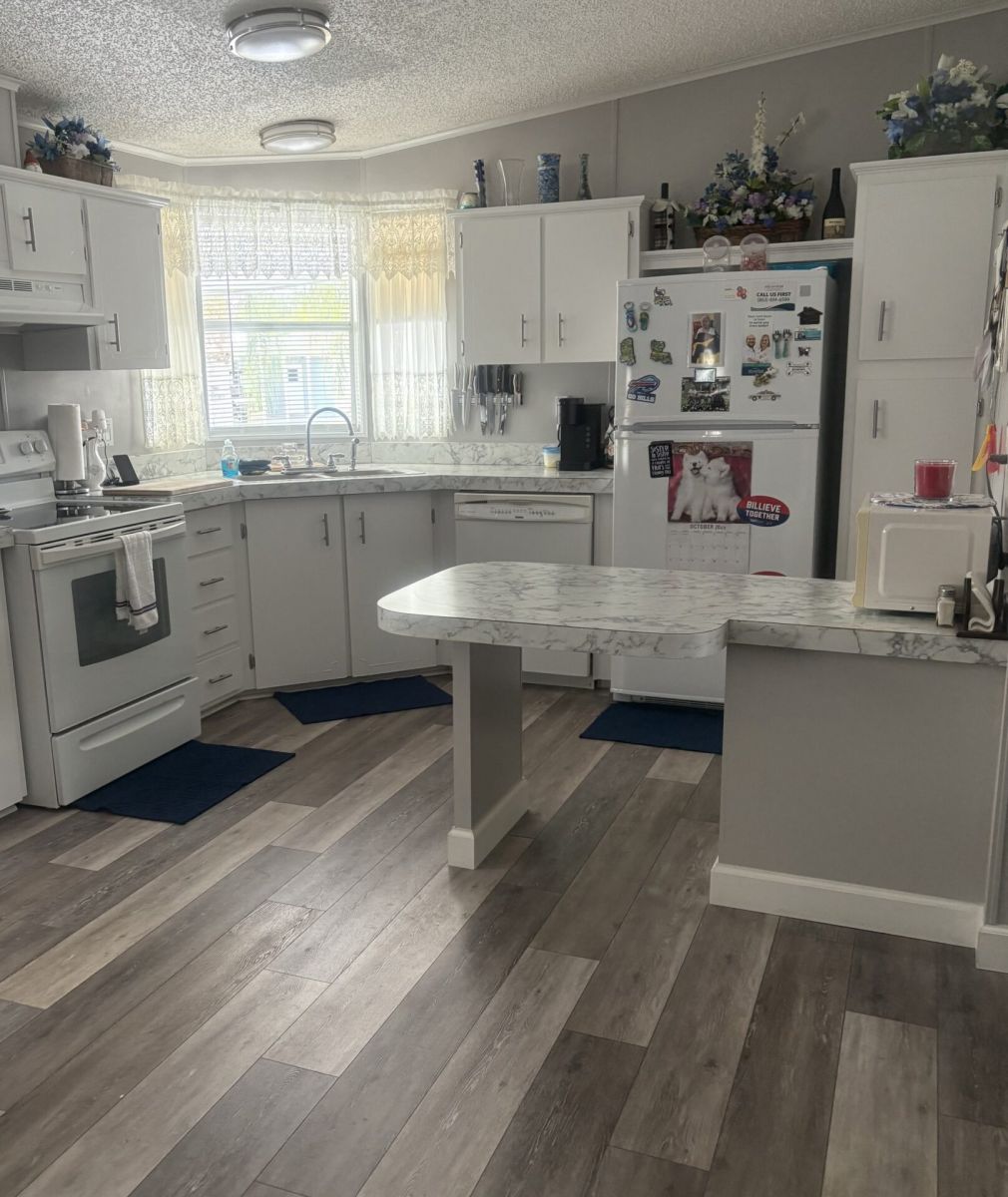 2692 NE Highway 70, #535