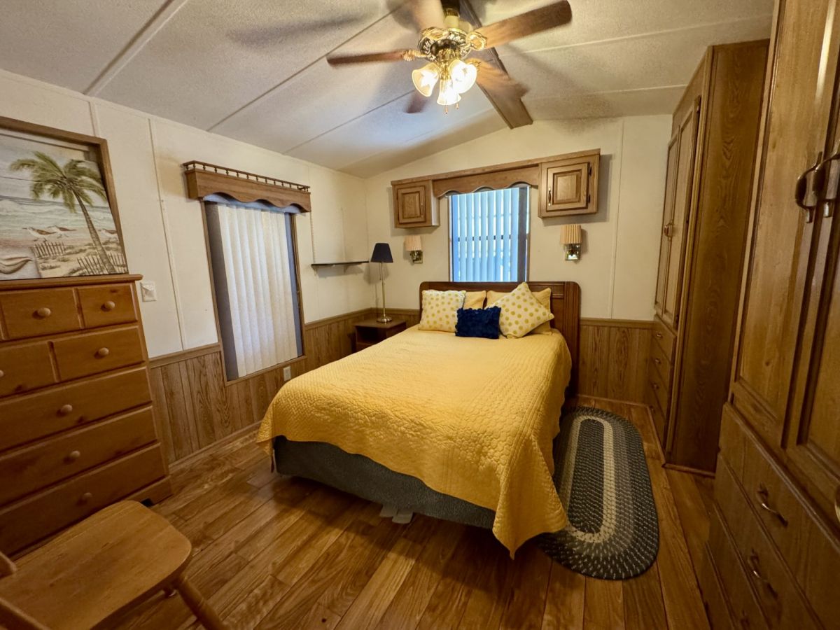 5551 SW 18th Terrace site 069