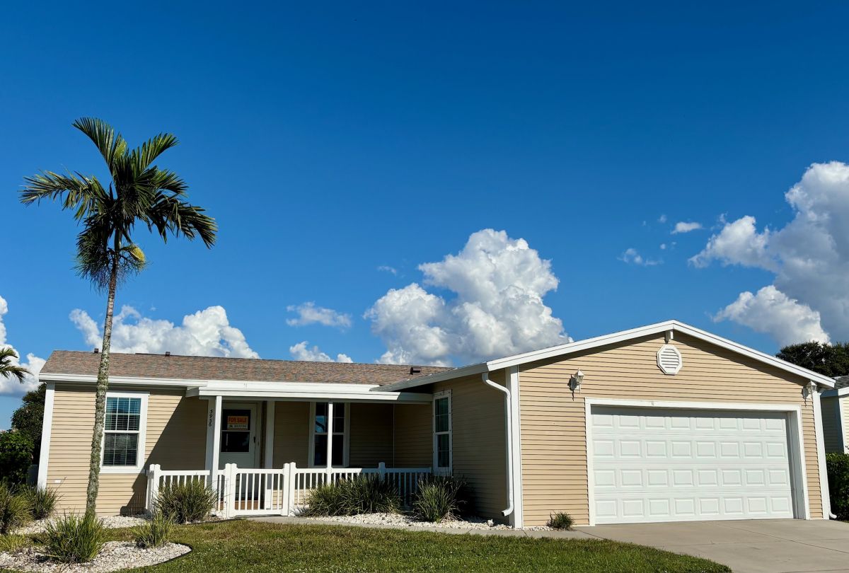 3936 MANATEE CLUB DRIVE