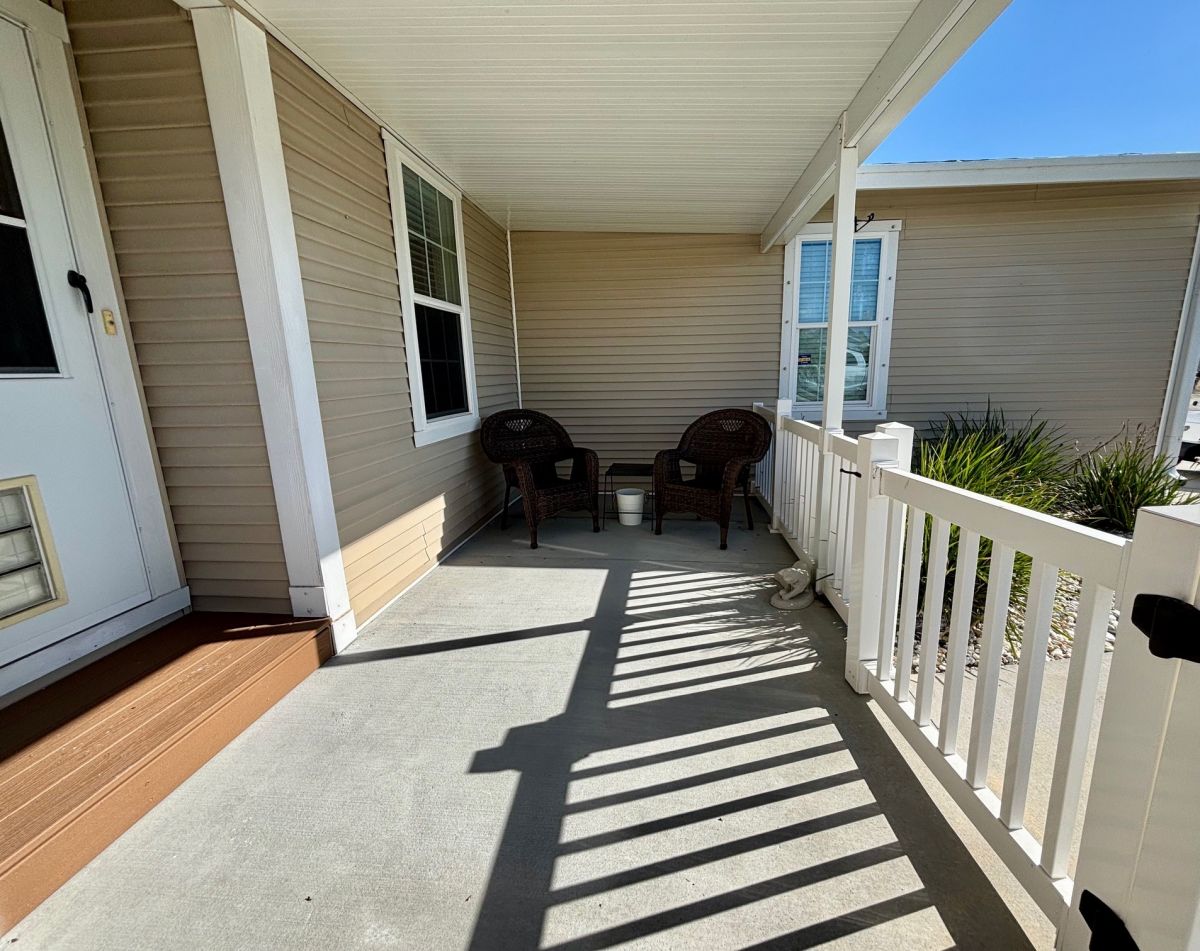 3936 MANATEE CLUB DRIVE