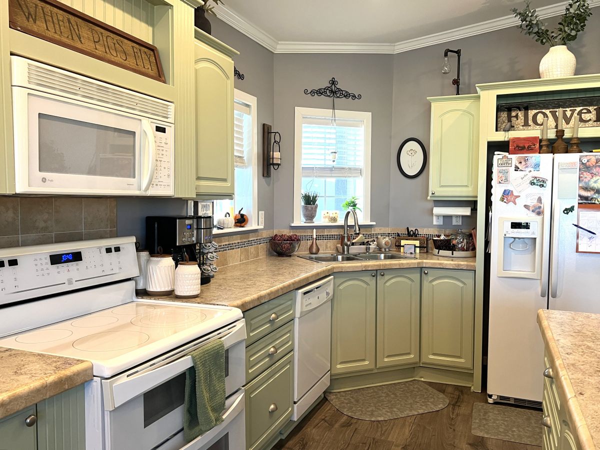 29200 S. Jones Loop Road #703