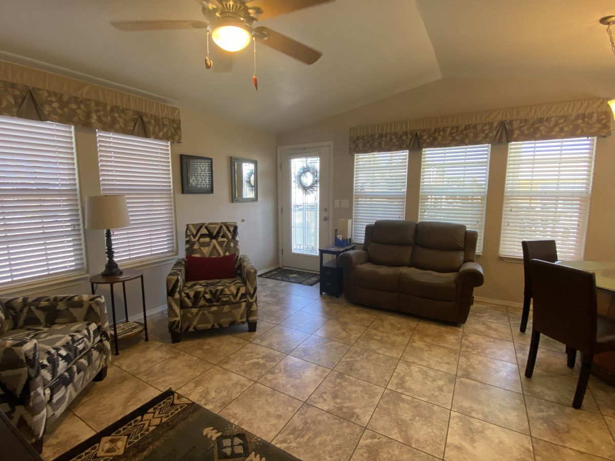 1110 North Henness Rd 1104