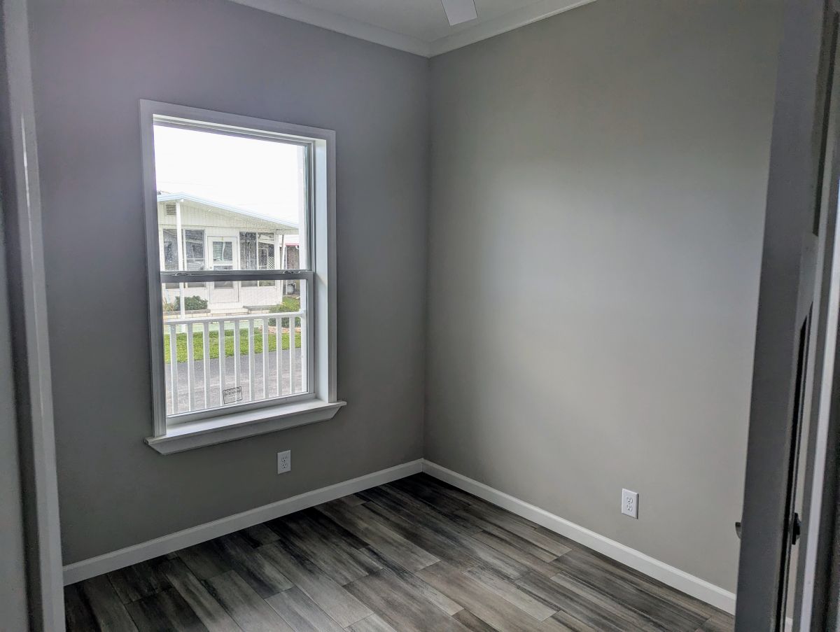 716 52nd Avenue Lane W