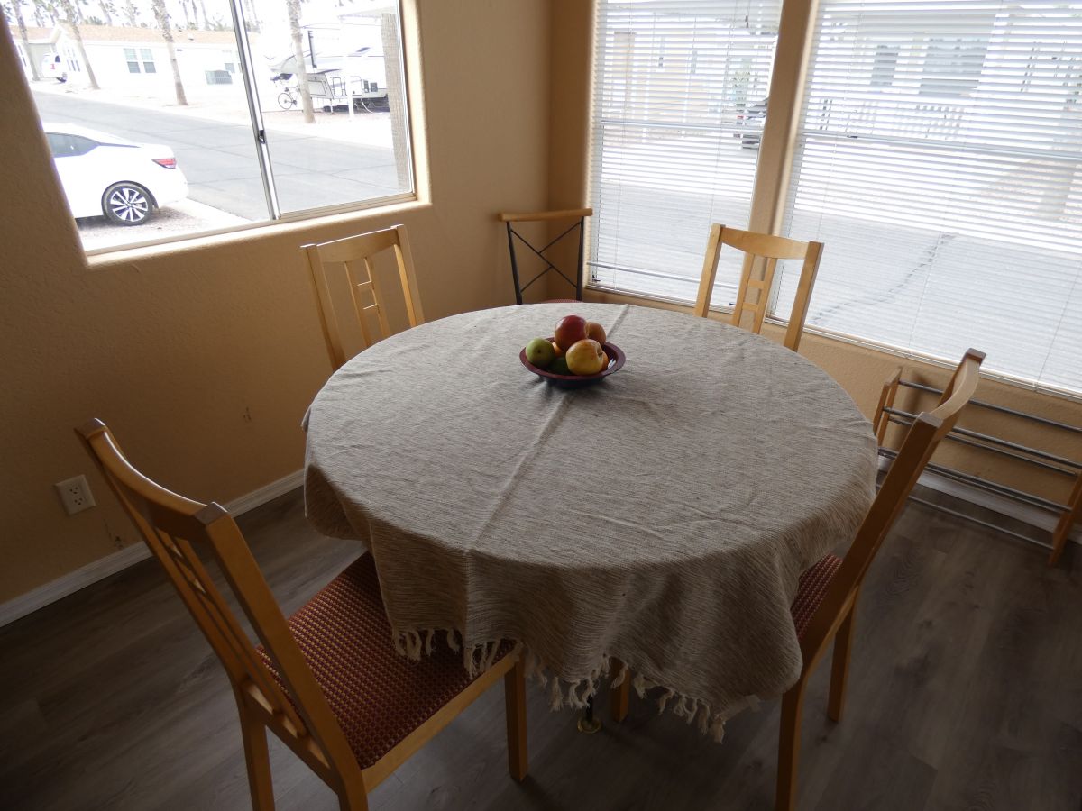 1110 North Henness Rd 874