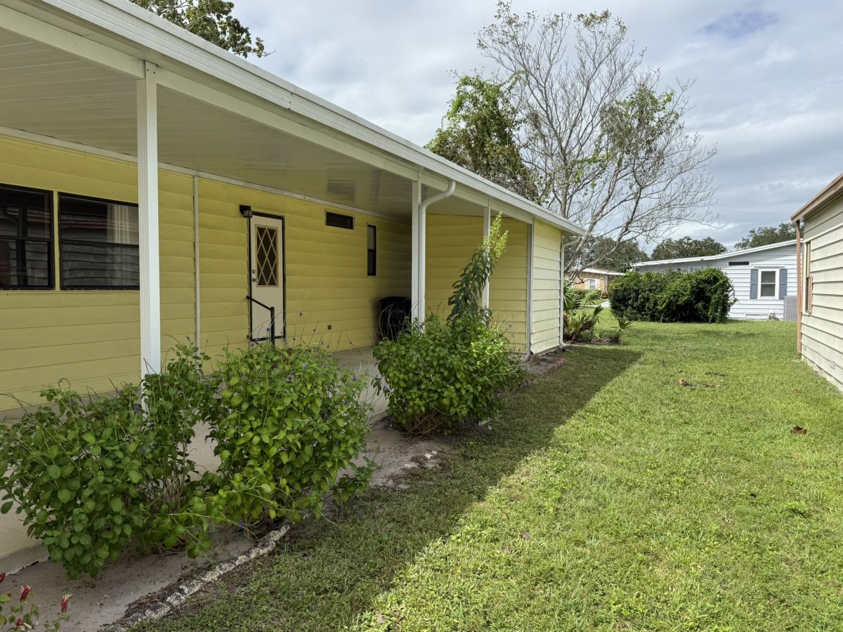 1332 Calle Bonita Dr.