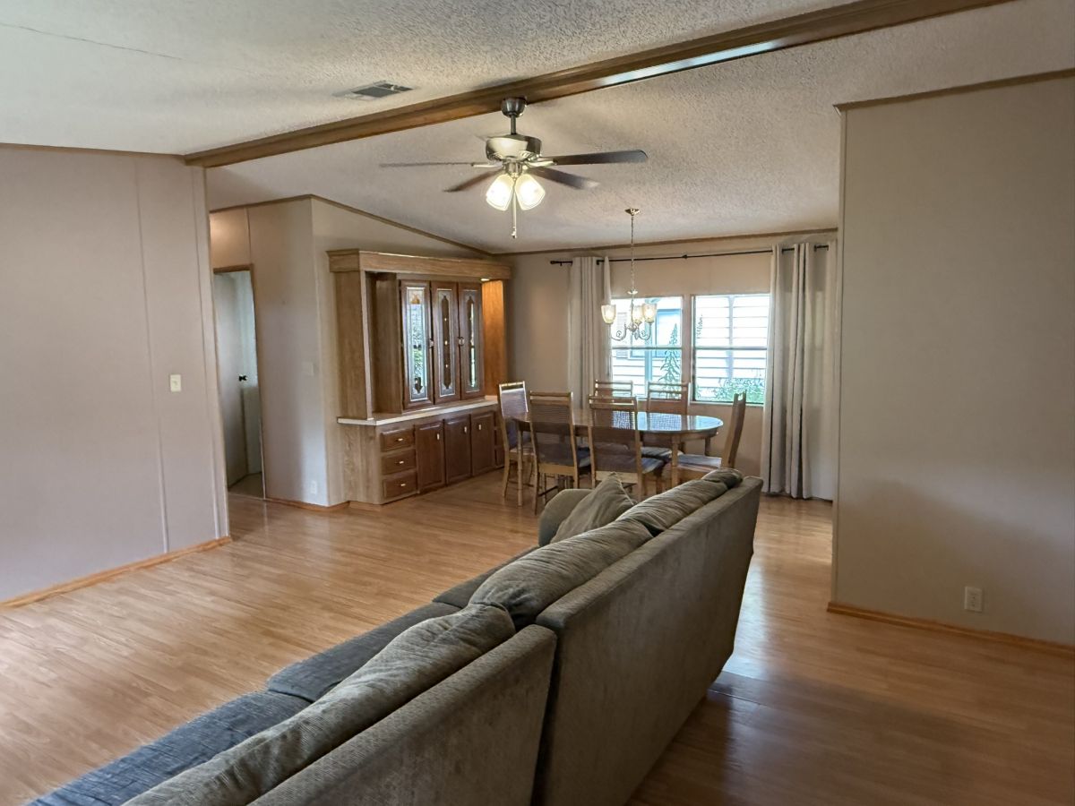 1332 Calle Bonita Dr.