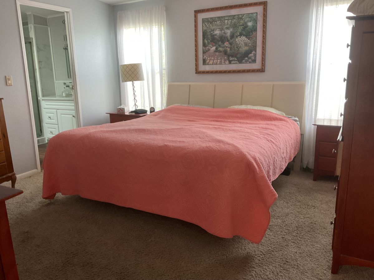 2186 La Costa Village Blvd.