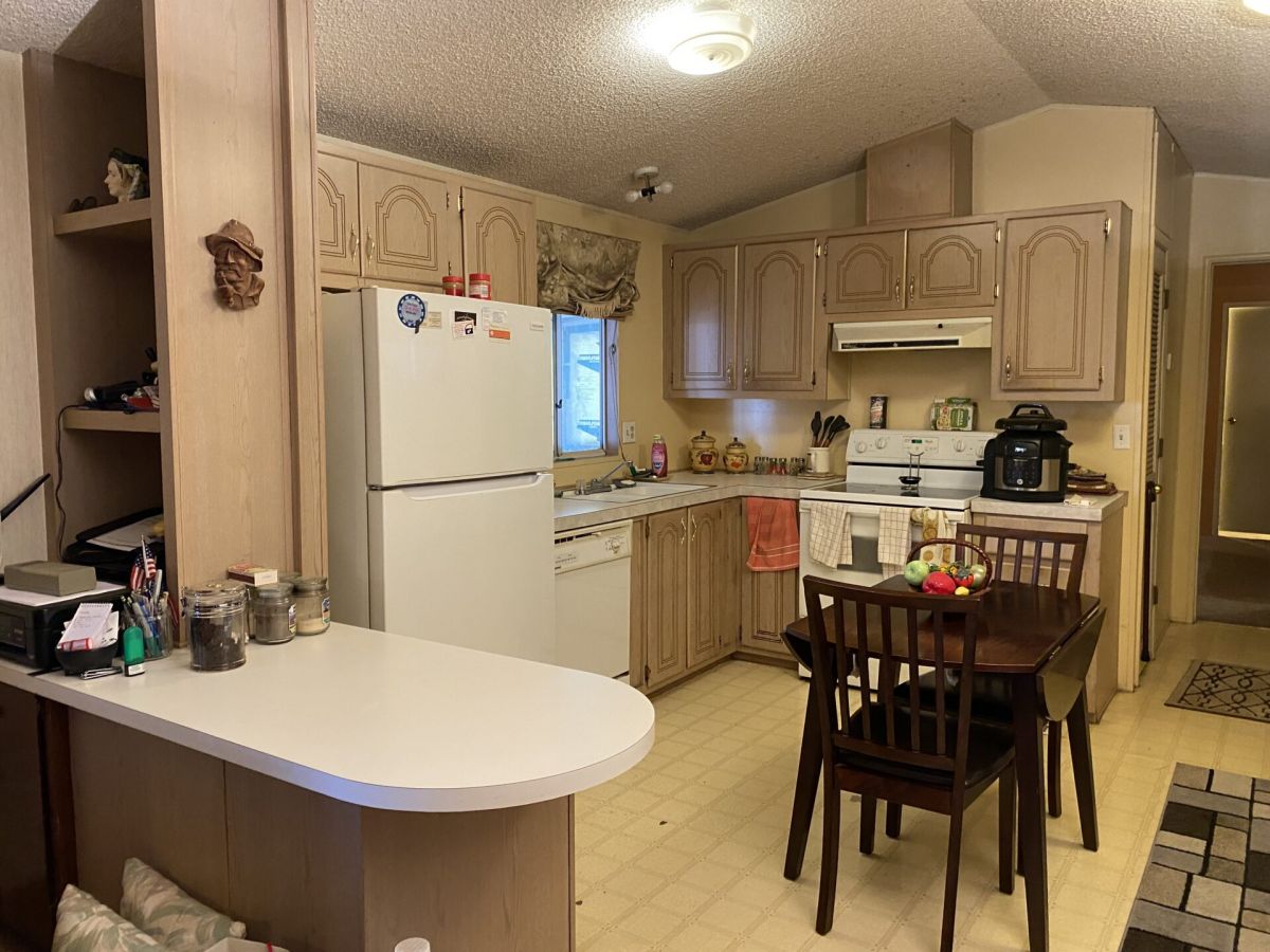 5201 W Camelback Rd, Site F210