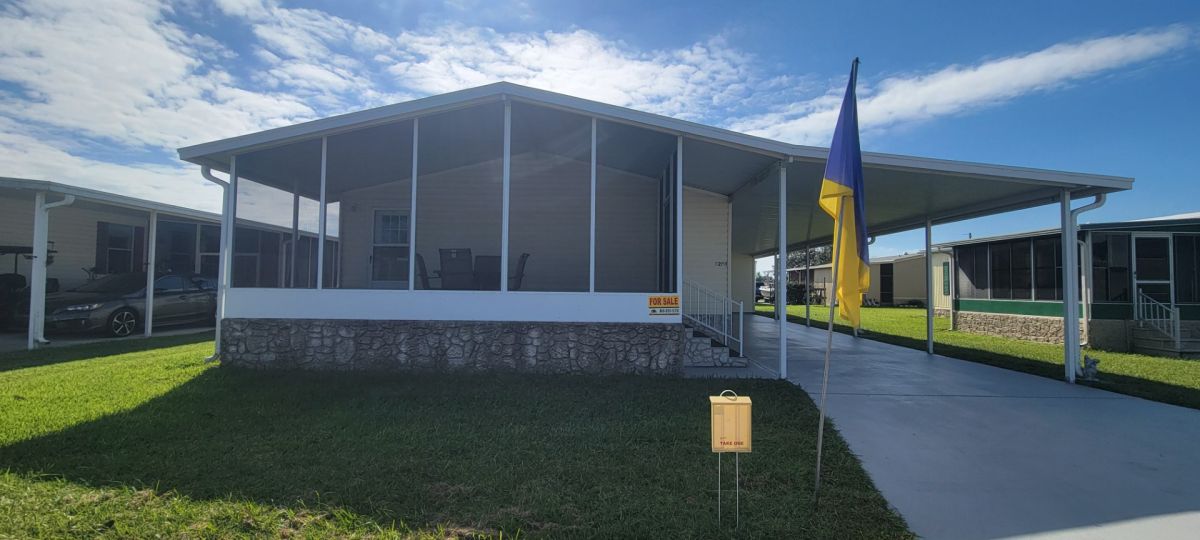 8200 Palm Harbor Way