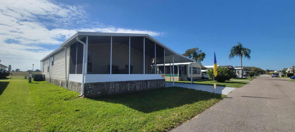 8200 Palm Harbor Way