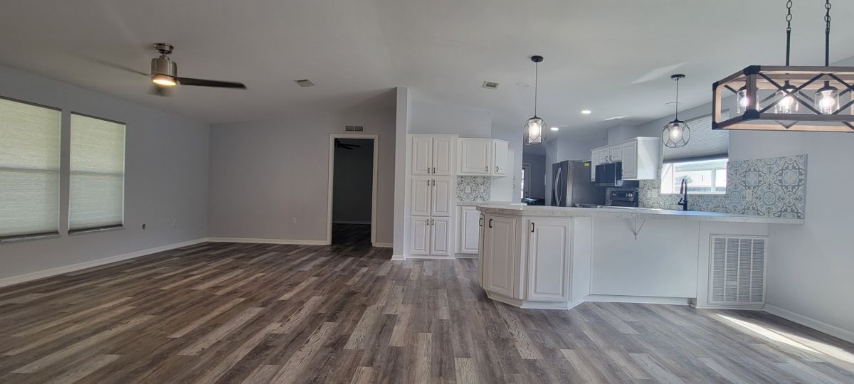 8200 Palm Harbor Way