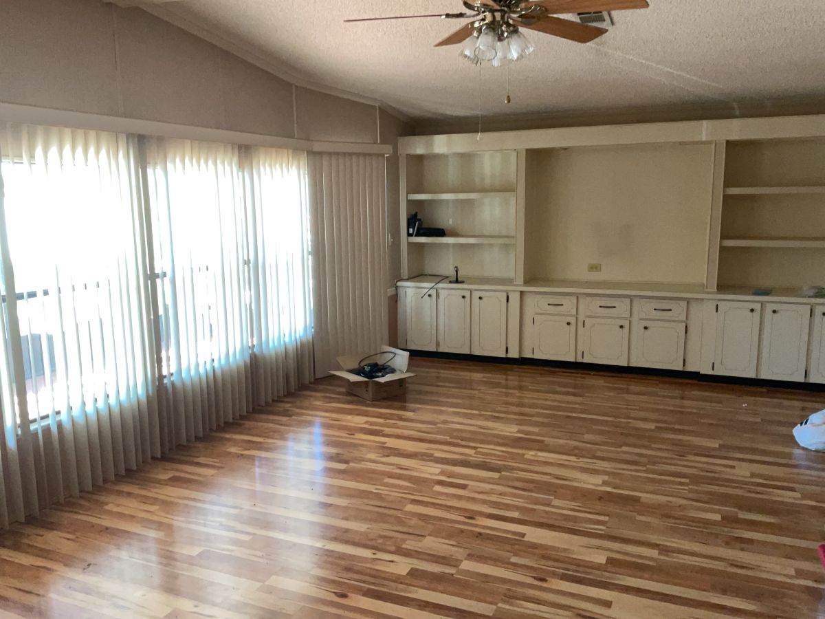 15414 LAKESHORE VILLA LANE