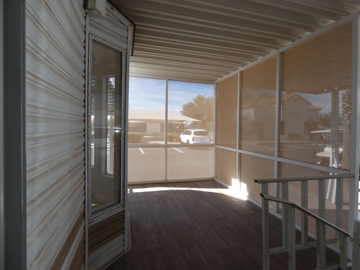 1110 North Henness Rd 1051