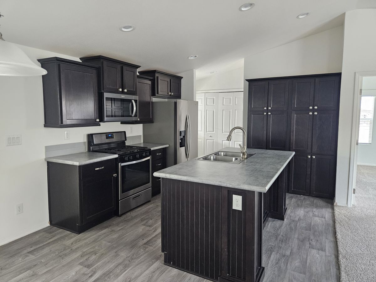 10936 E. APACHE TRAIL, LOT#32