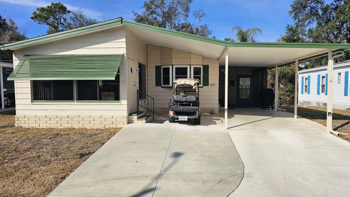 8927 W Forest View Drive