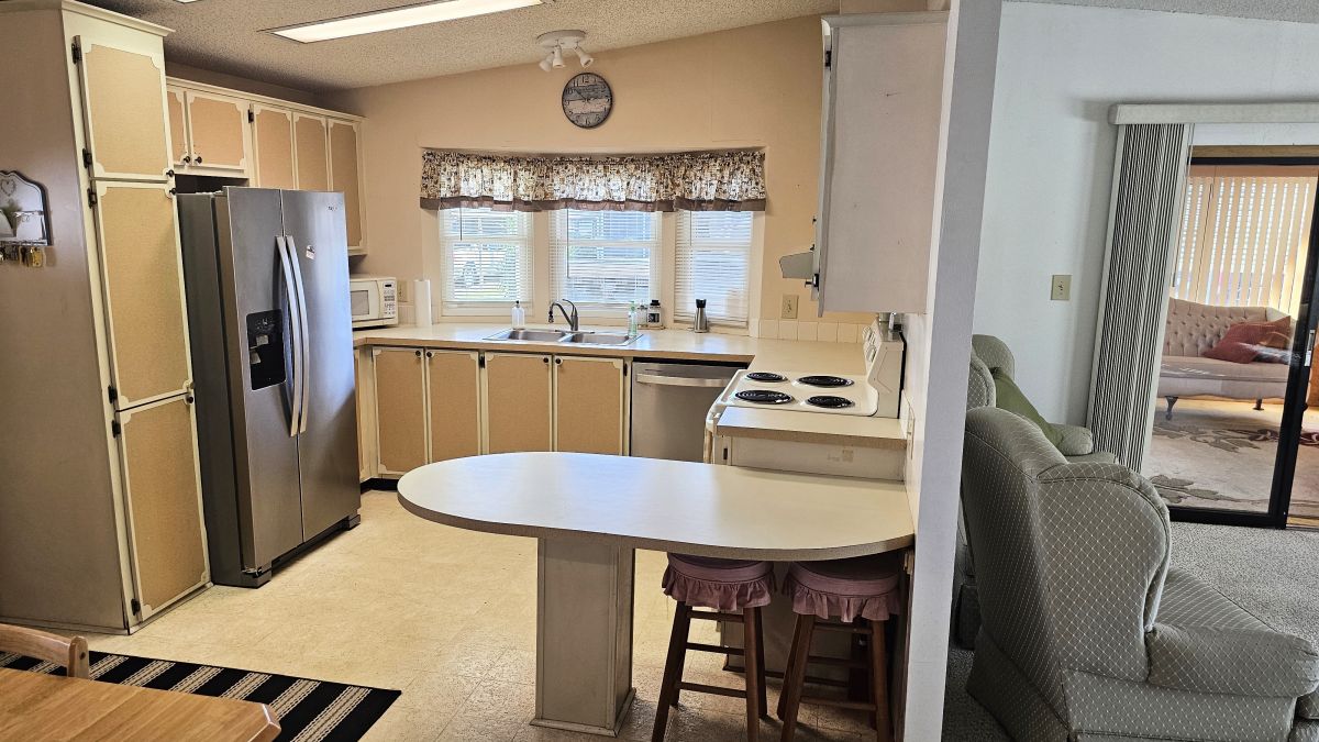 8927 W Forest View Drive