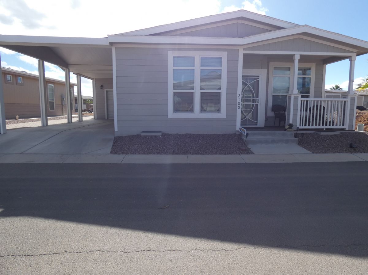 1110 North Henness Rd 2100