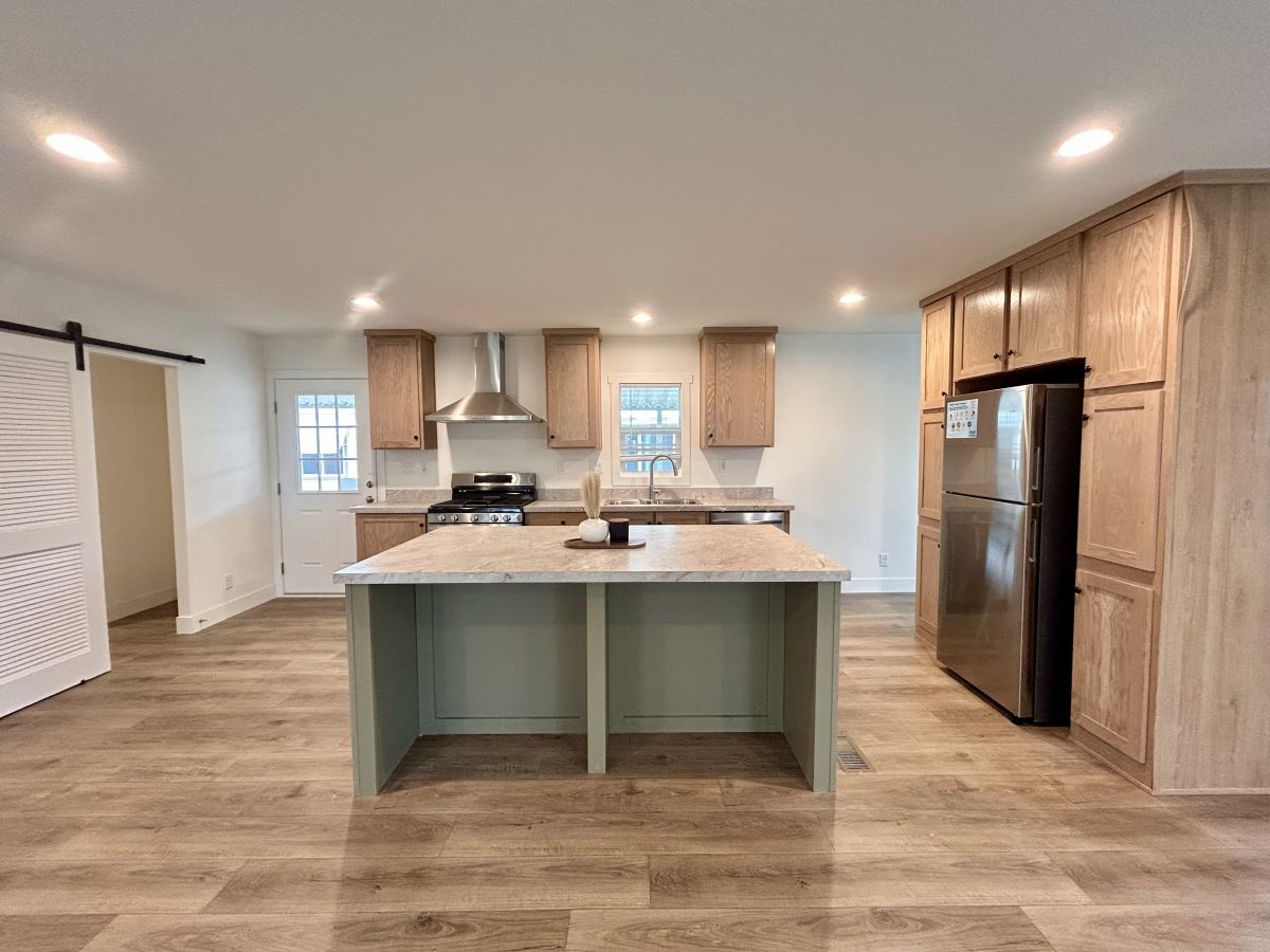 13393 Mariposa Road #005