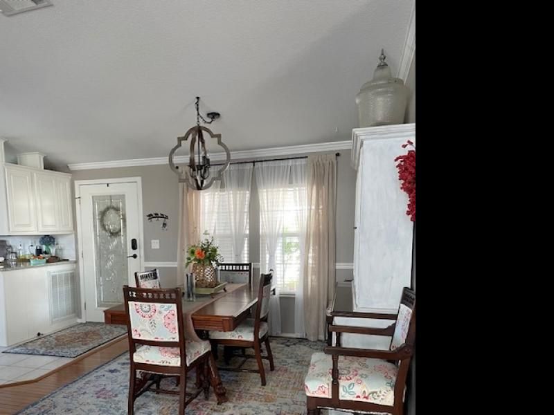 27110 Jones Loop, 183