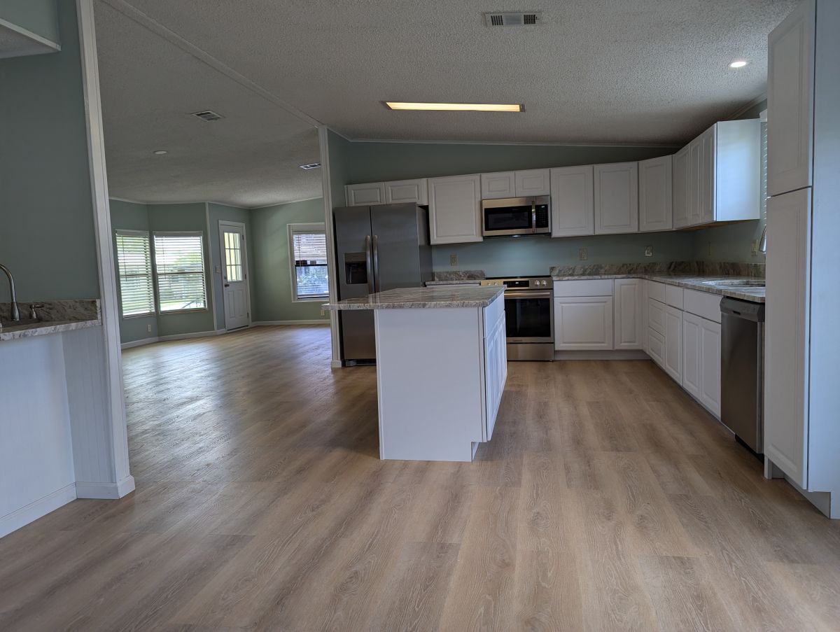 2064 EAST LAKEVIEW DRIVE