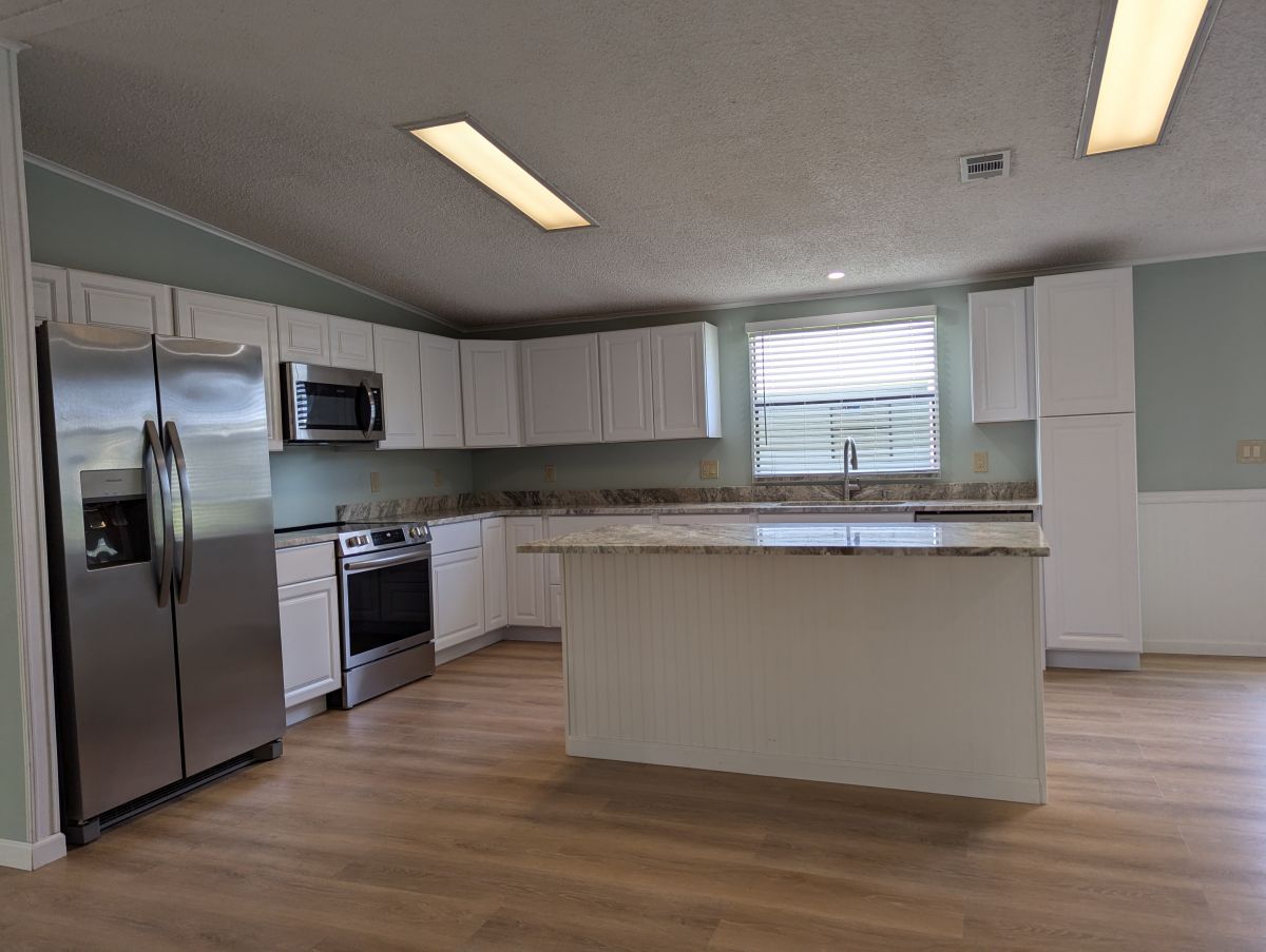 2064 EAST LAKEVIEW DRIVE