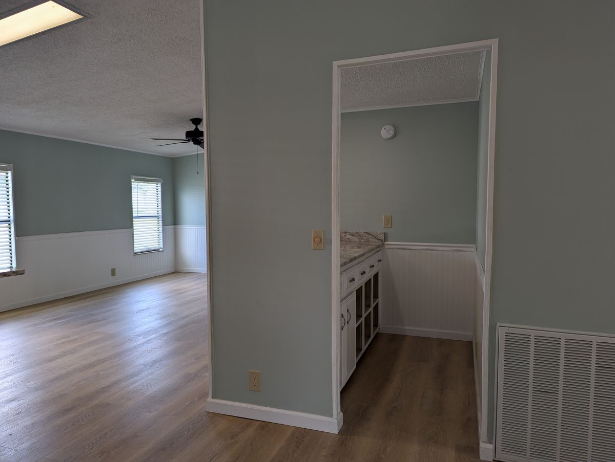 2064 EAST LAKEVIEW DRIVE