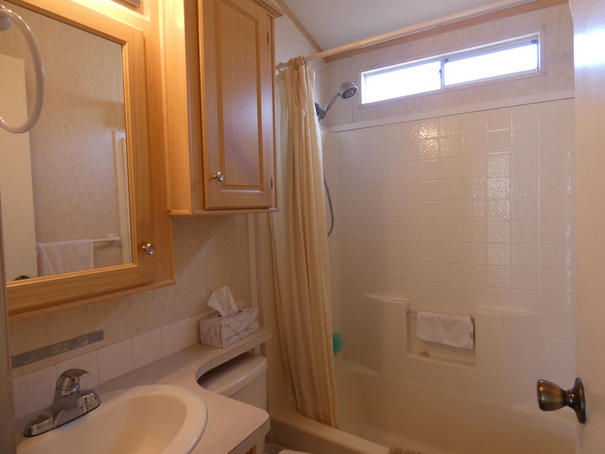 1110 North Henness Rd 302