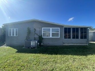 1009 47th Avenue East