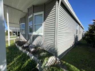 1009 47th Avenue East