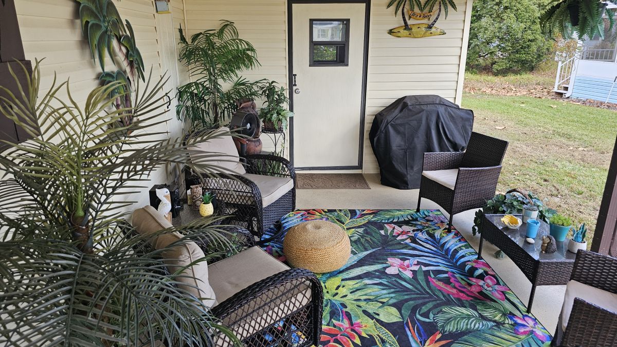 7041 W Rushport Lane