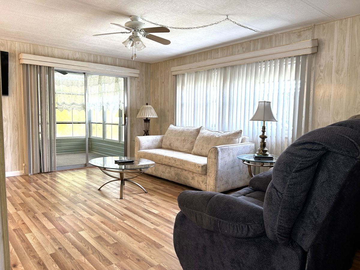 14414 Mayfair Avenue