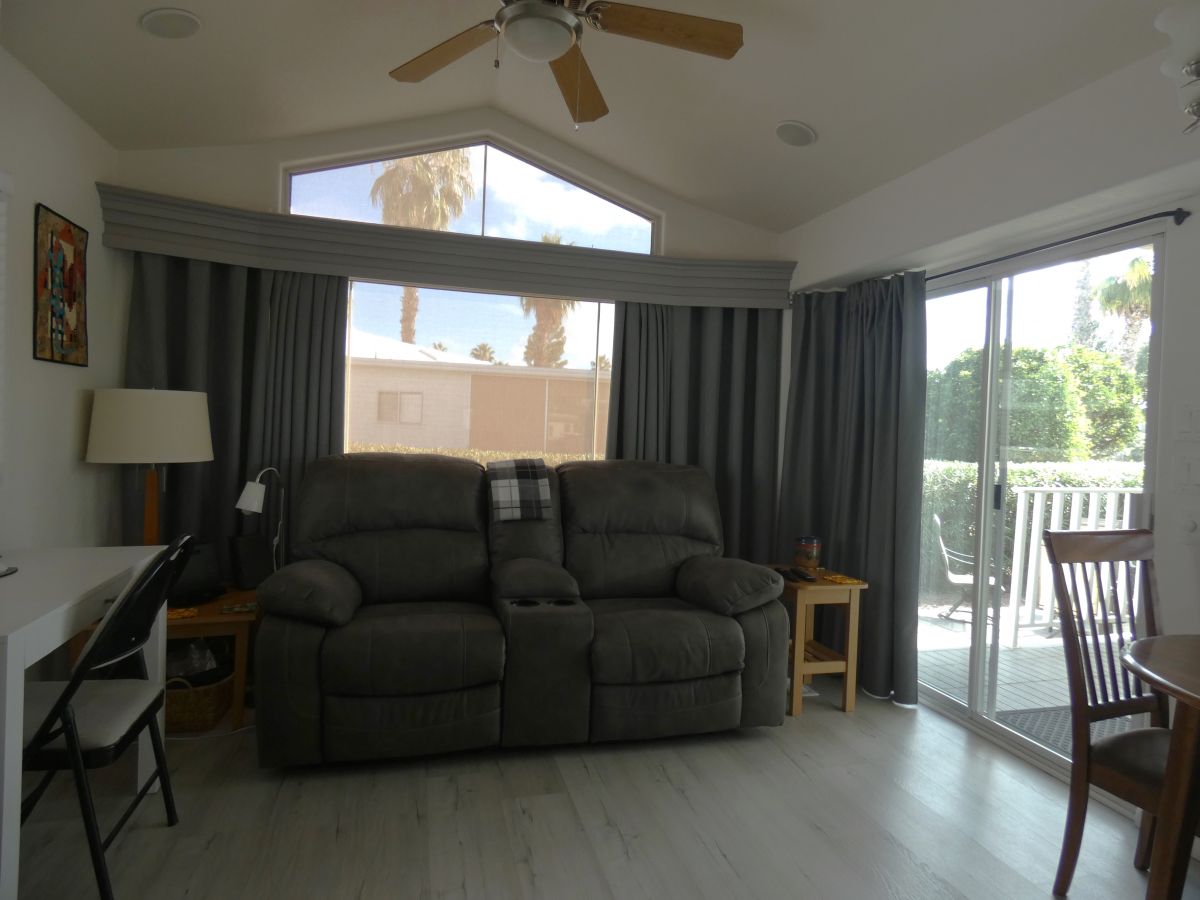 1110 North Henness Rd 1081