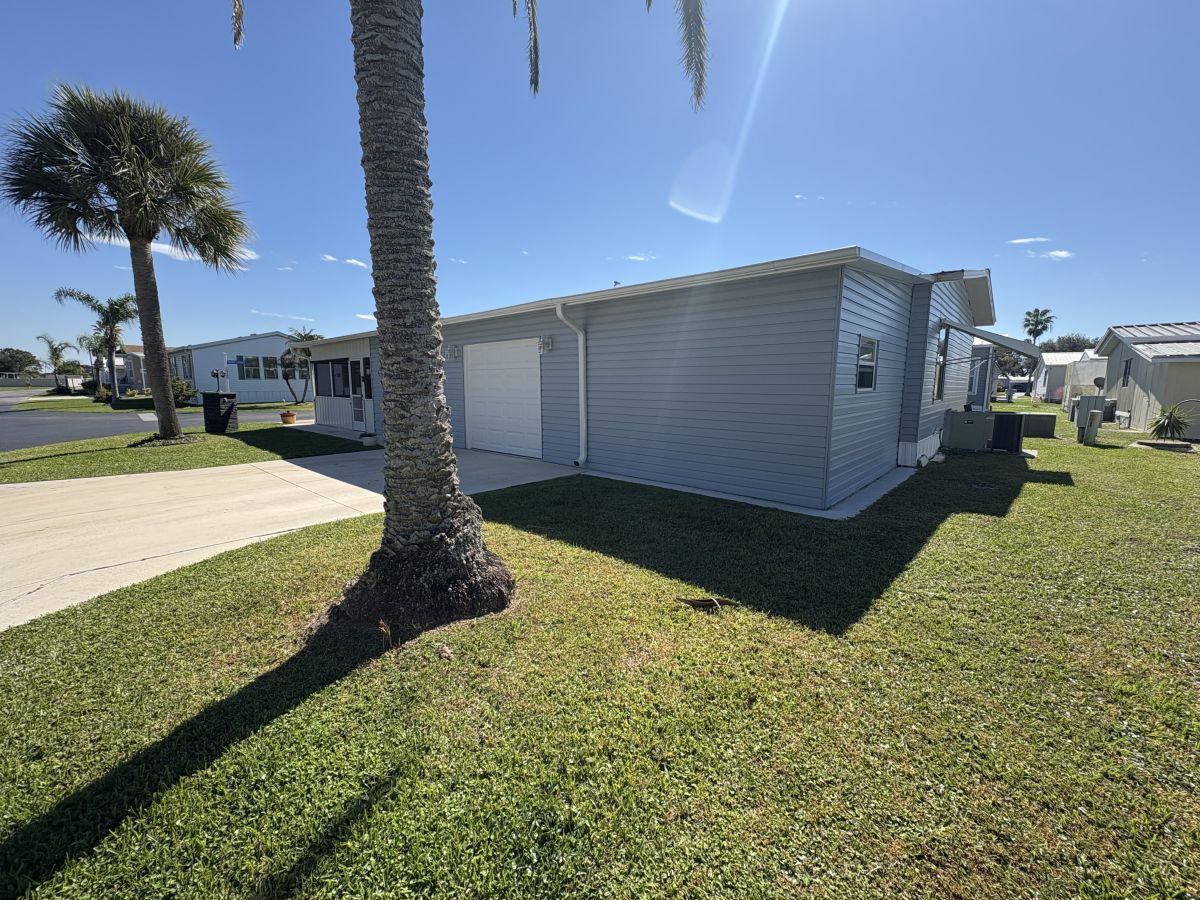 2552 NE Turner Ave #0057