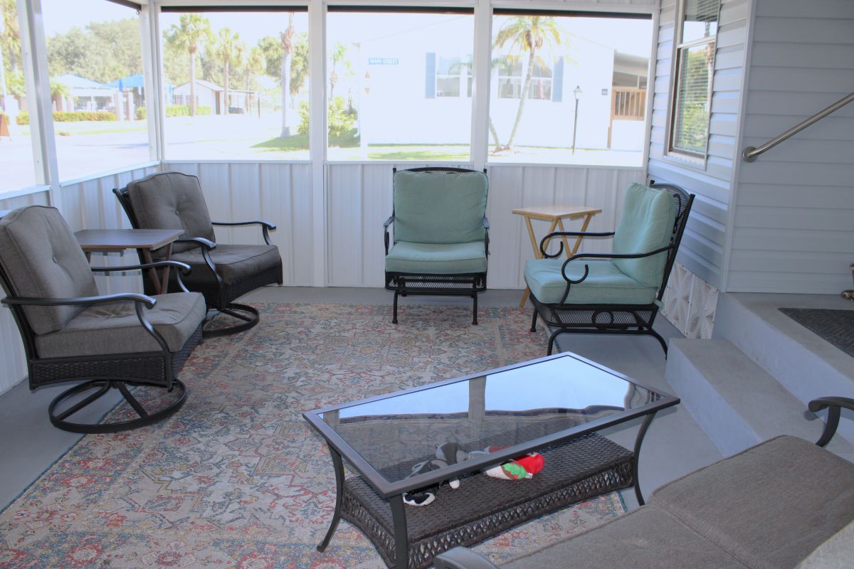 2552 NE Turner Ave #0057