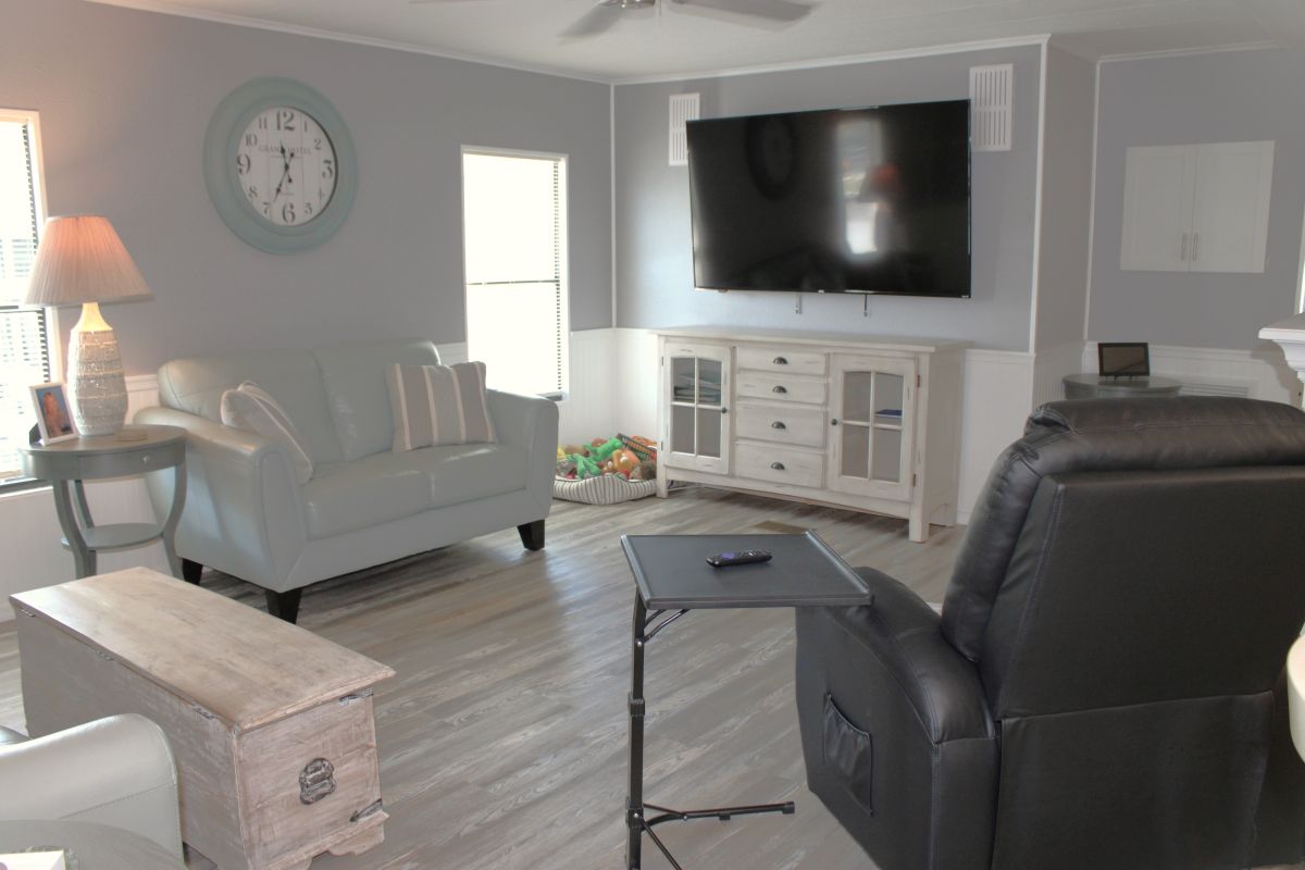 2552 NE Turner Ave #0057