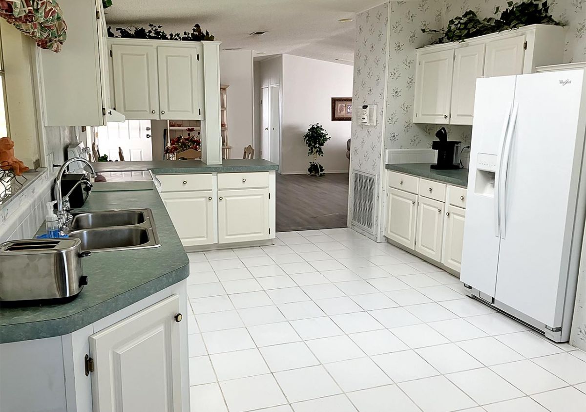 19529 CHARLESTON CIRCLE #8