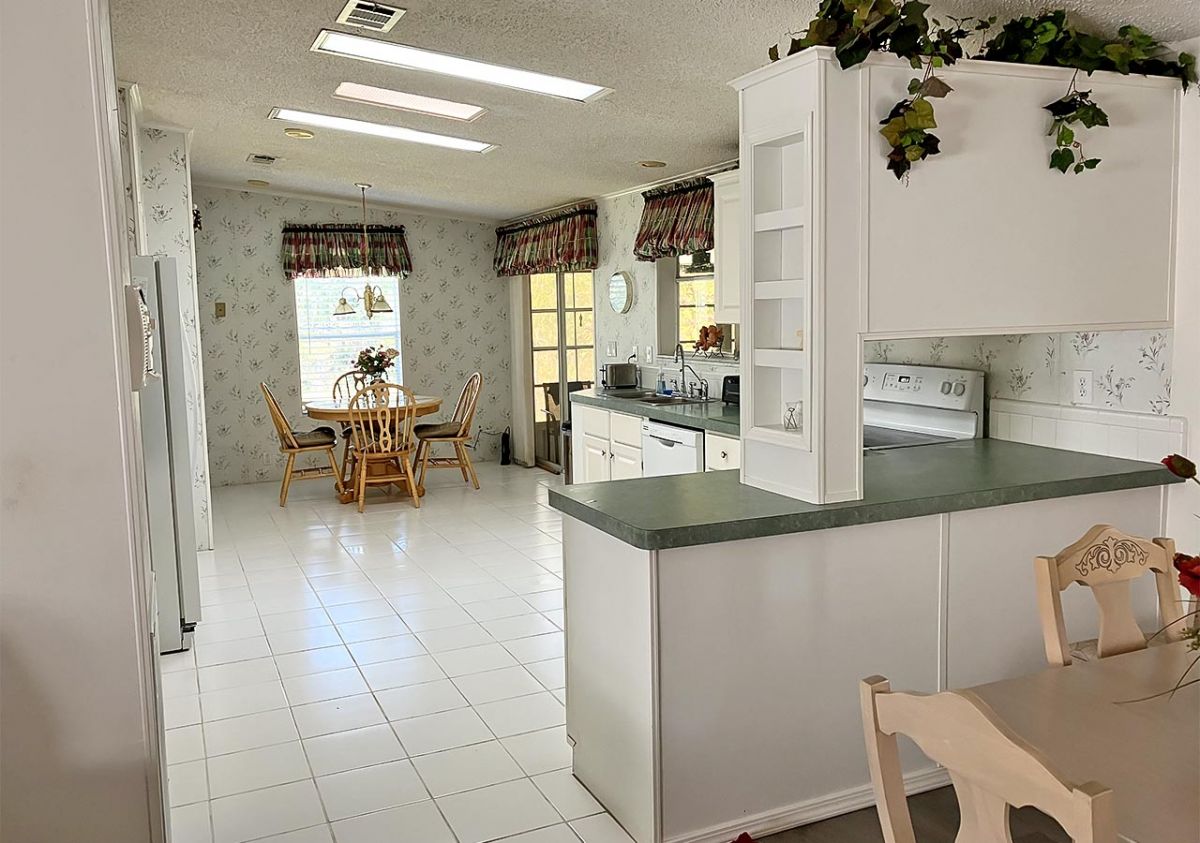 19529 CHARLESTON CIRCLE #8