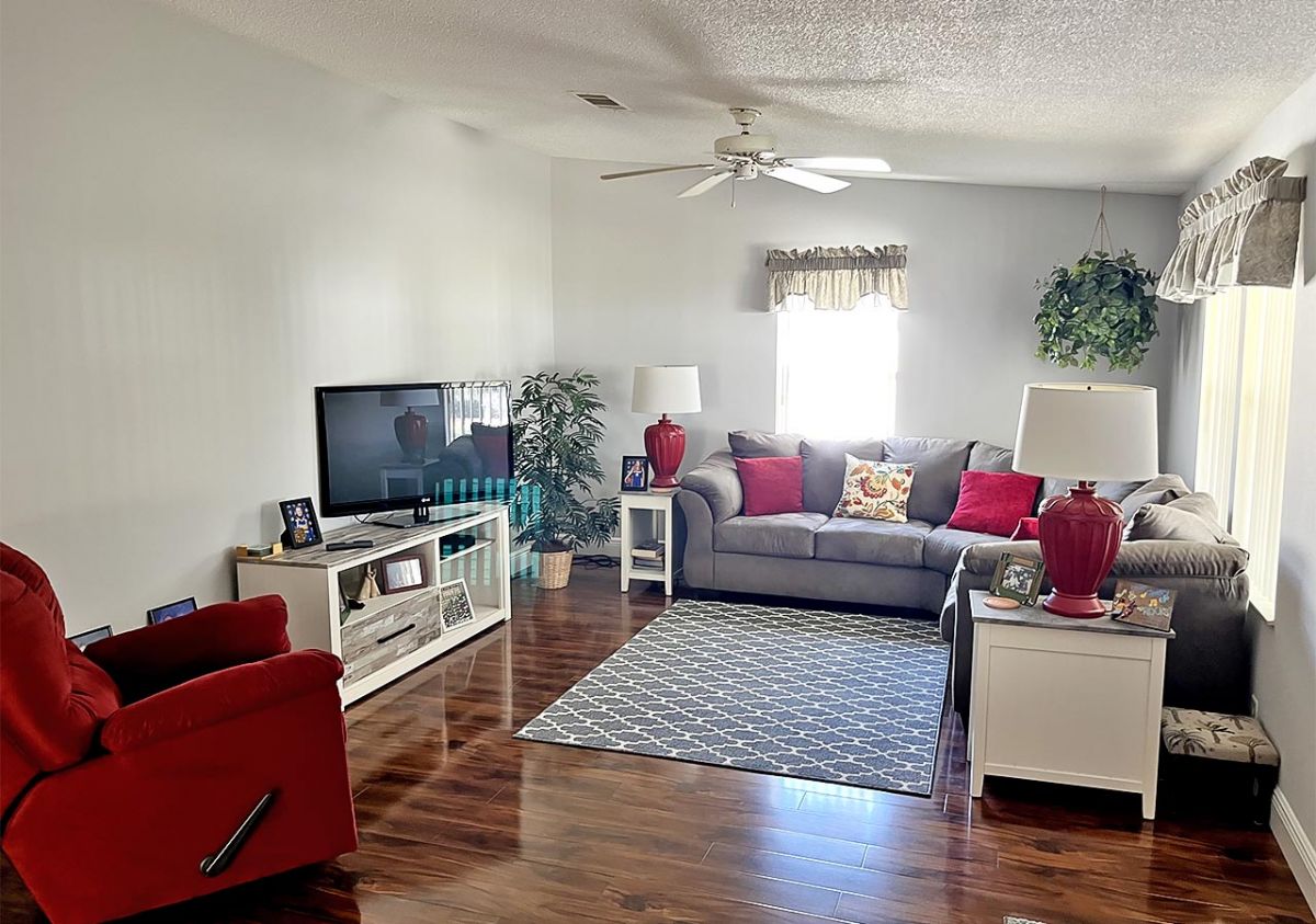 1829 Sunflower Circle