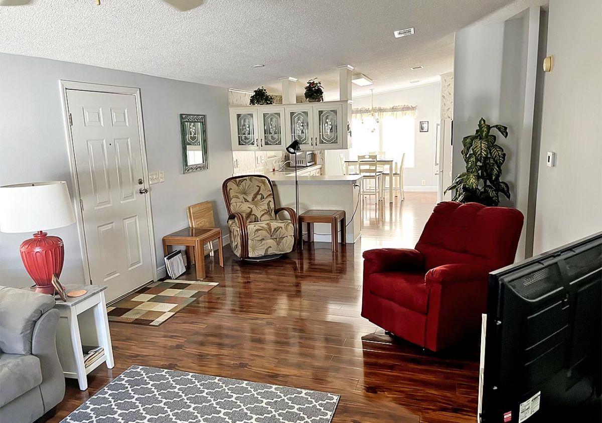 1829 Sunflower Circle