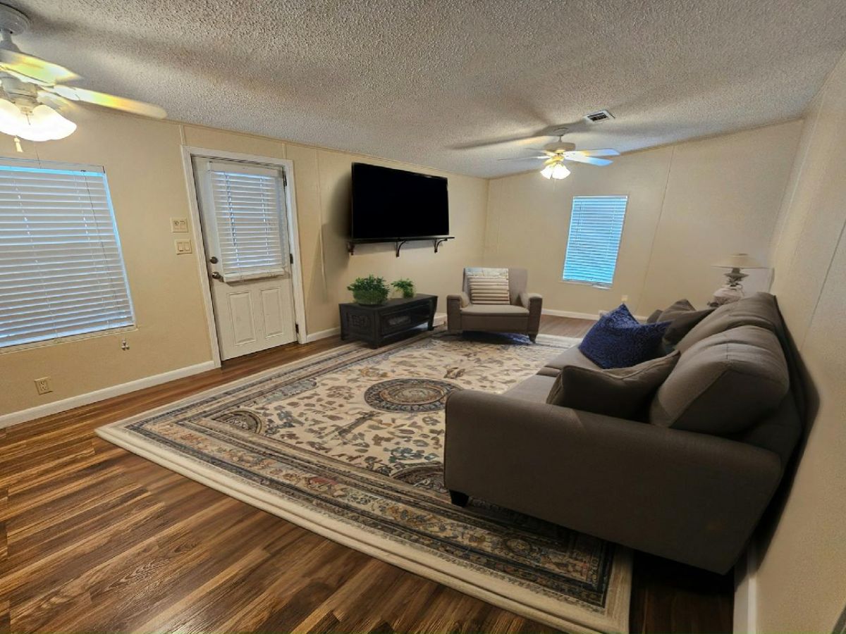 1562 Tanglewood Circle