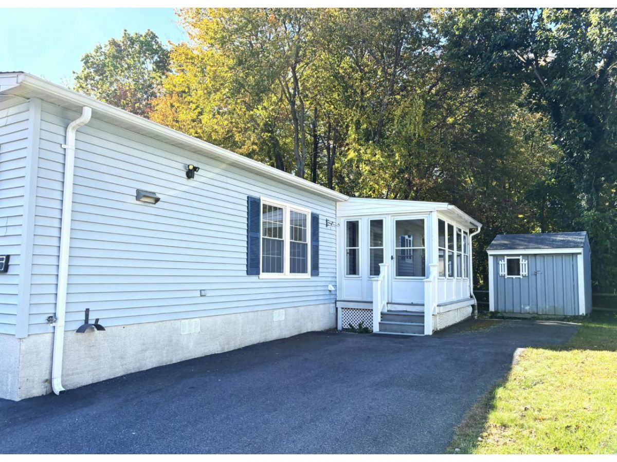 86 LEISUREWOODS DRIVE