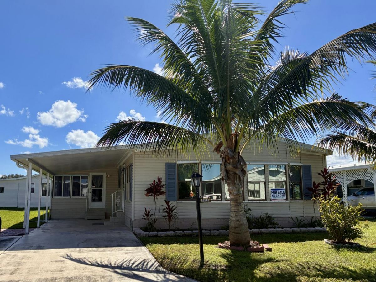 4698 SE COPPERWOOD TERR